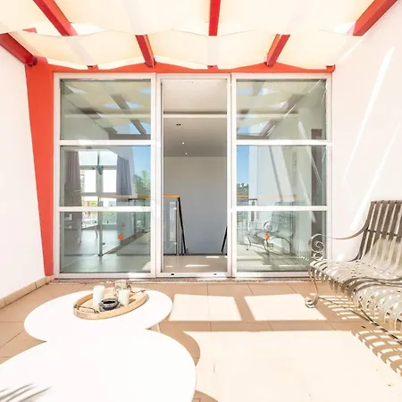 Adaro - Large Luxury Close To Marina *